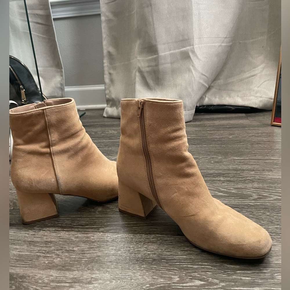 Steve Madden Tan Suede Booties